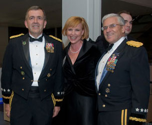 Kim Dozier with Army vice chief of staff Gen. Peter Chiarelli and Army chief of staff Gen. George Casey